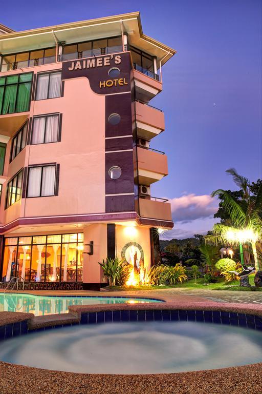 Jaimee'S Hotel, Resort And Restaurant Maasin  Esterno foto