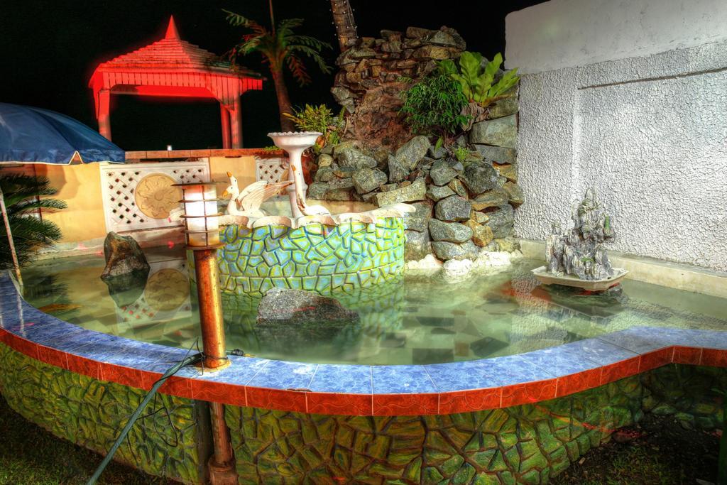 Jaimee'S Hotel, Resort And Restaurant Maasin  Esterno foto